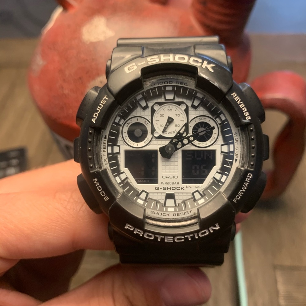 Casio G-Shock Black/White